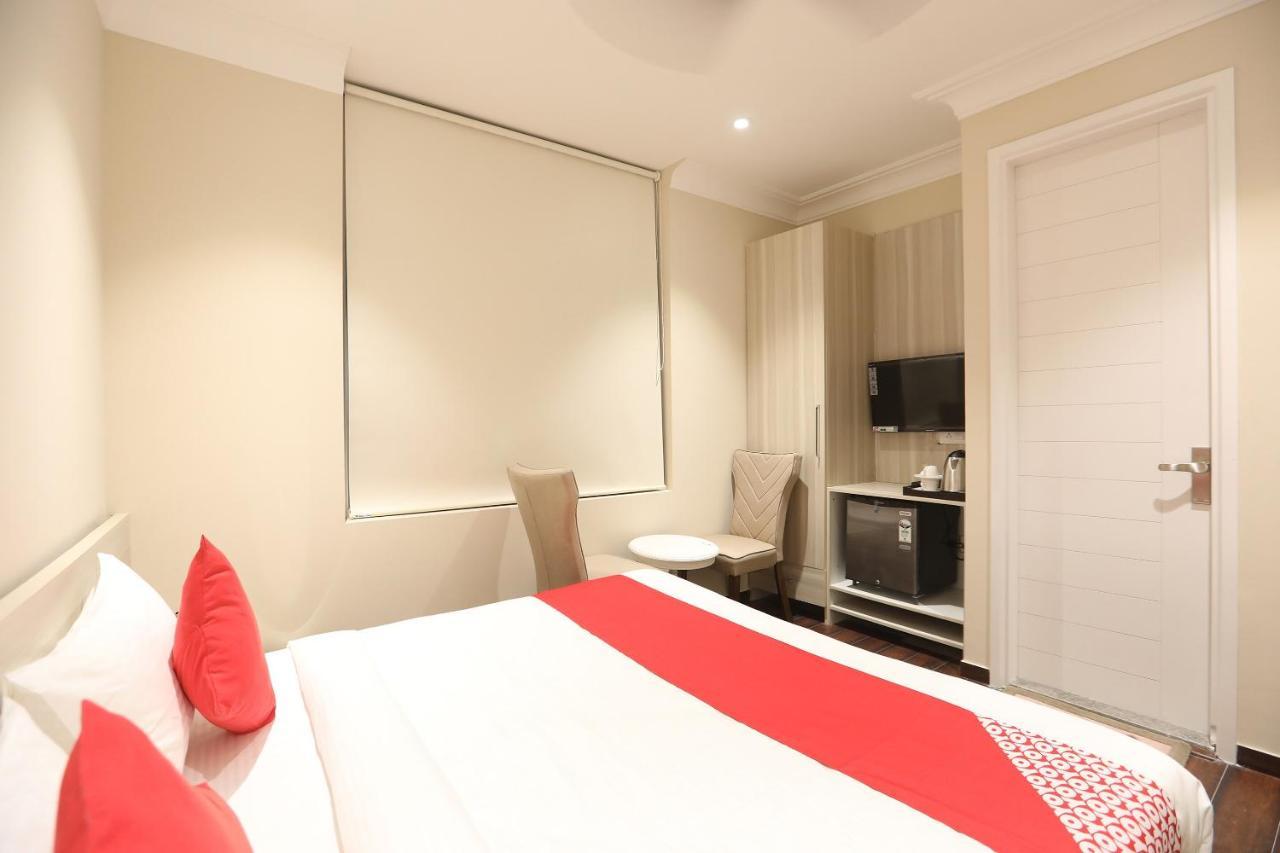 Oyo 43009 The Palm Green Hotel Indraprast Ngoại thất bức ảnh