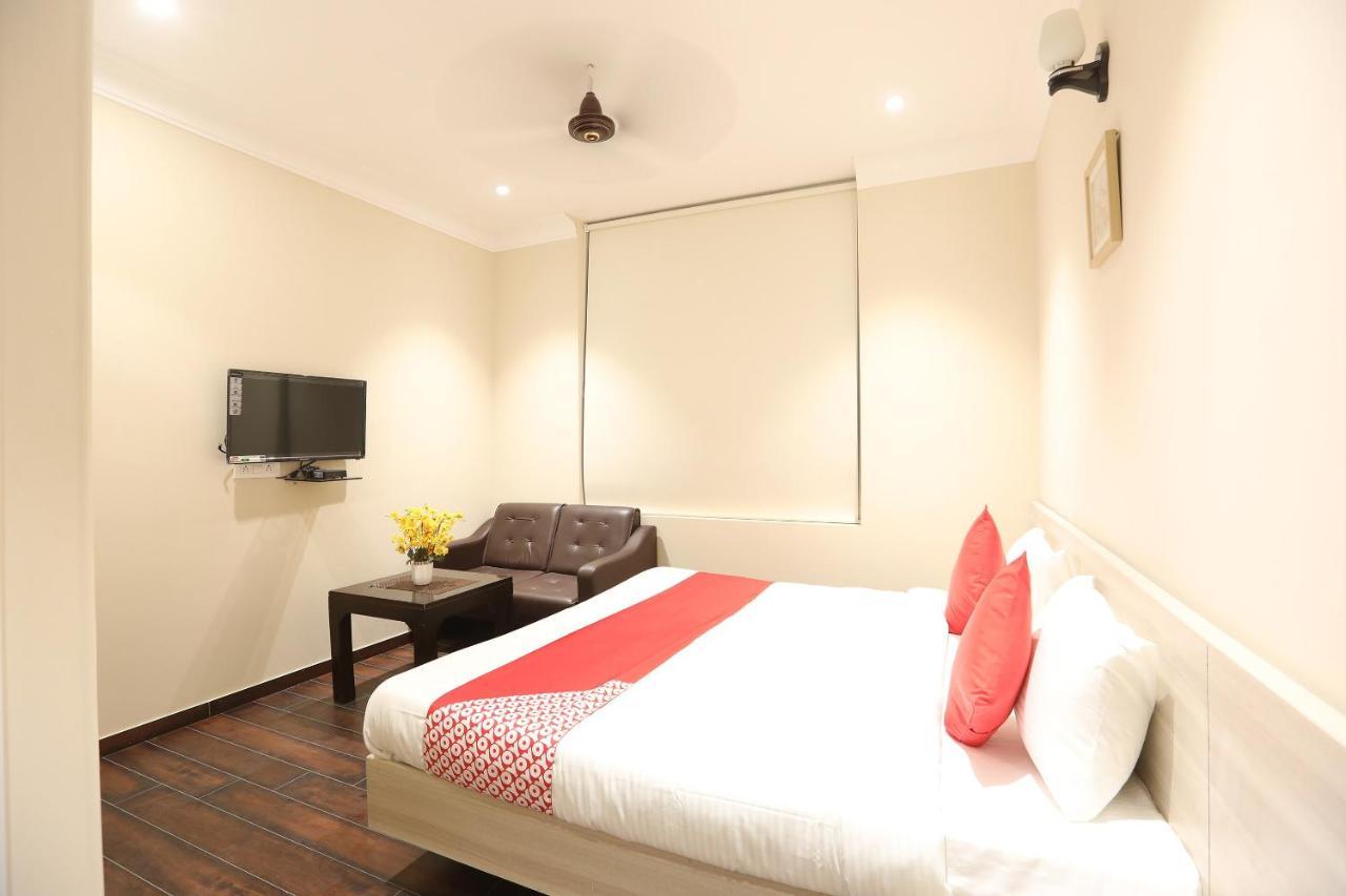 Oyo 43009 The Palm Green Hotel Indraprast Ngoại thất bức ảnh